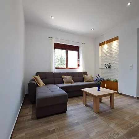 بيت للعطل In Masari شاراكي